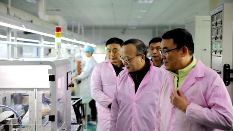 省委統(tǒng)戰(zhàn)部副部長(zhǎng)、省政府僑辦主任丁學(xué)新一行蒞臨公司調(diào)研